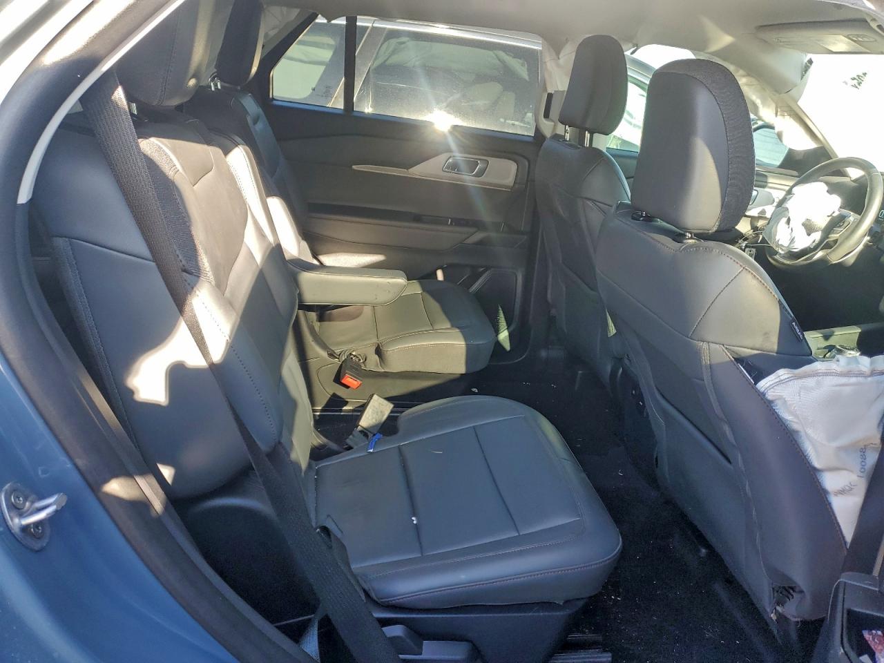 Ford Explorer Active Image 10