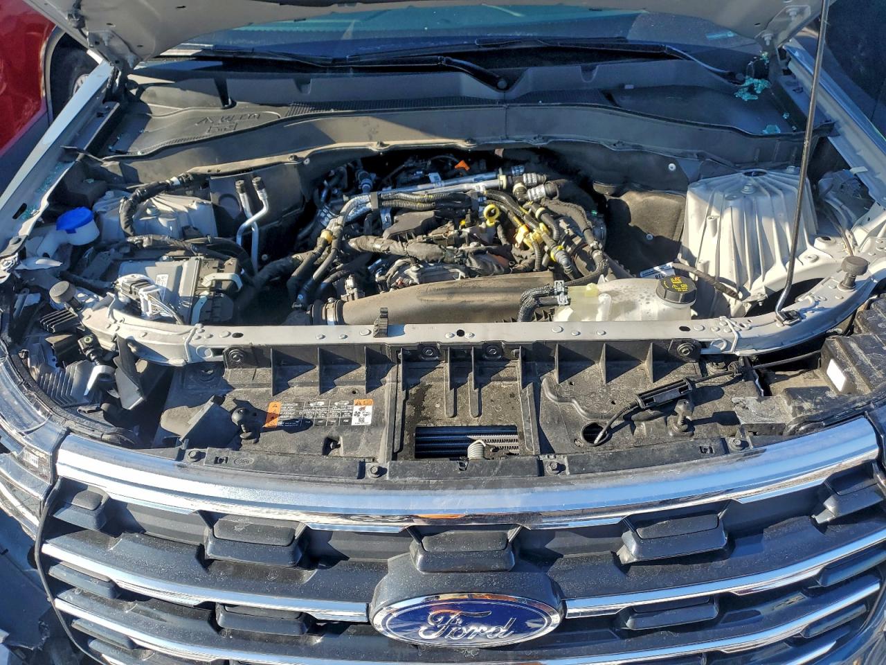 Ford Explorer Active Image 9