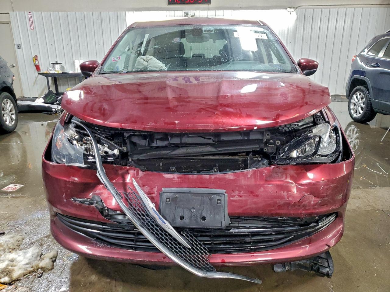 Chrysler Pacifica Lx Image 4