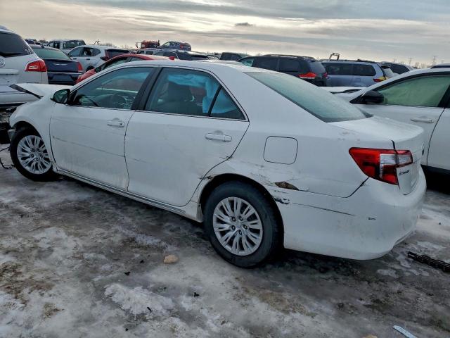 Toyota Camry L Image 10