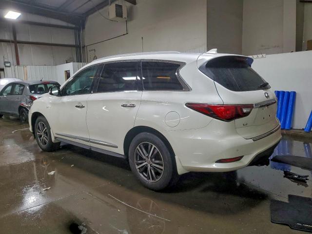 INFINITI Qx Luxe Image 3