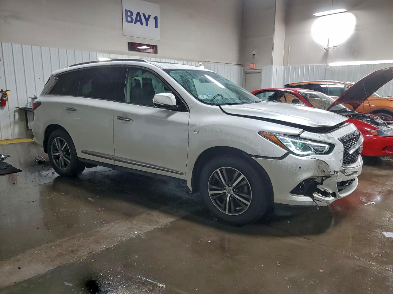 INFINITI Qx Luxe Image 5