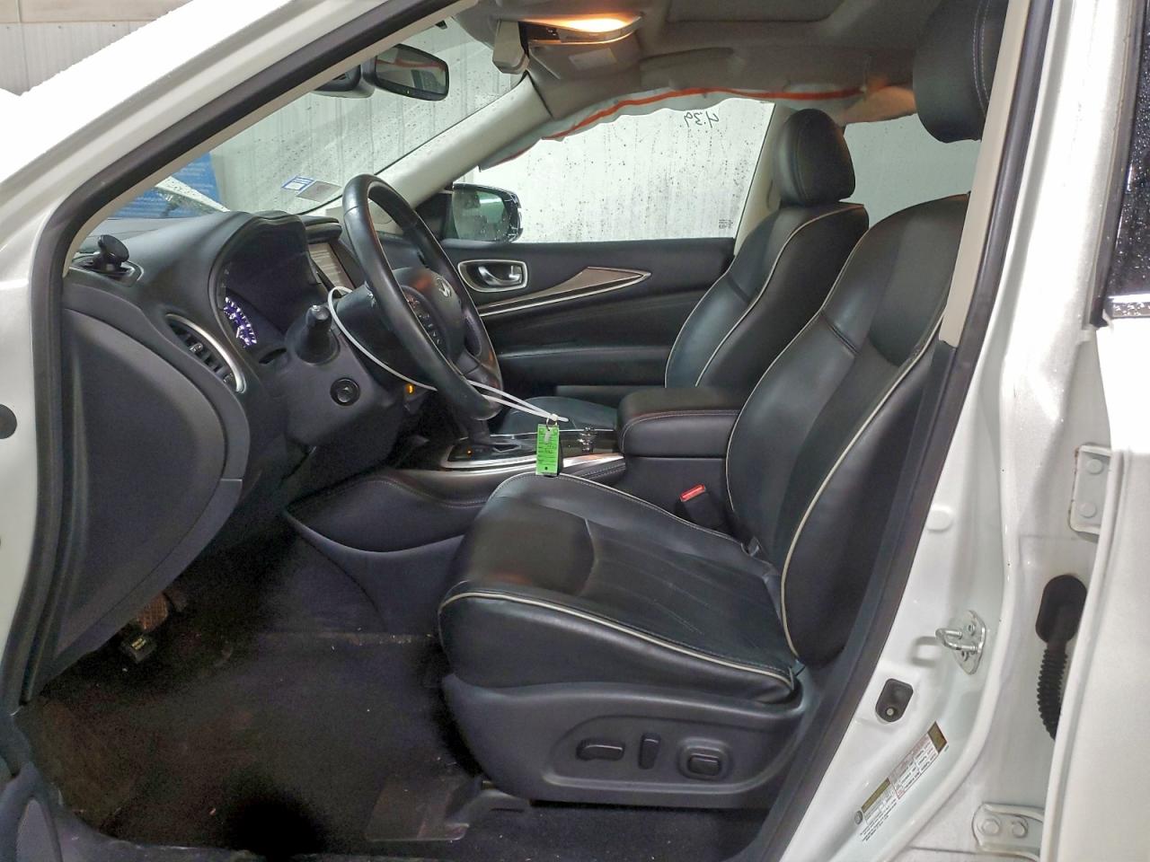 INFINITI Qx Luxe Image 8