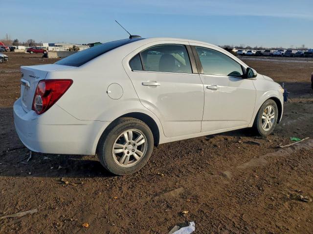 Chevrolet Sonic Lt Image 12