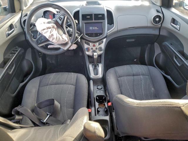 Chevrolet Sonic Lt Image 6