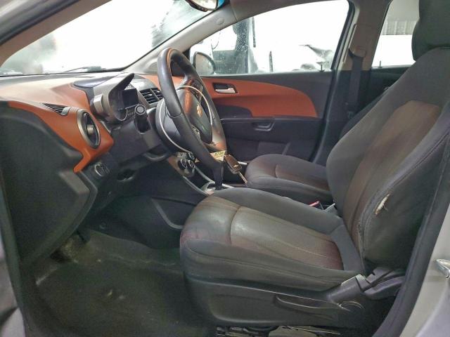 Chevrolet Sonic Lt Image 3