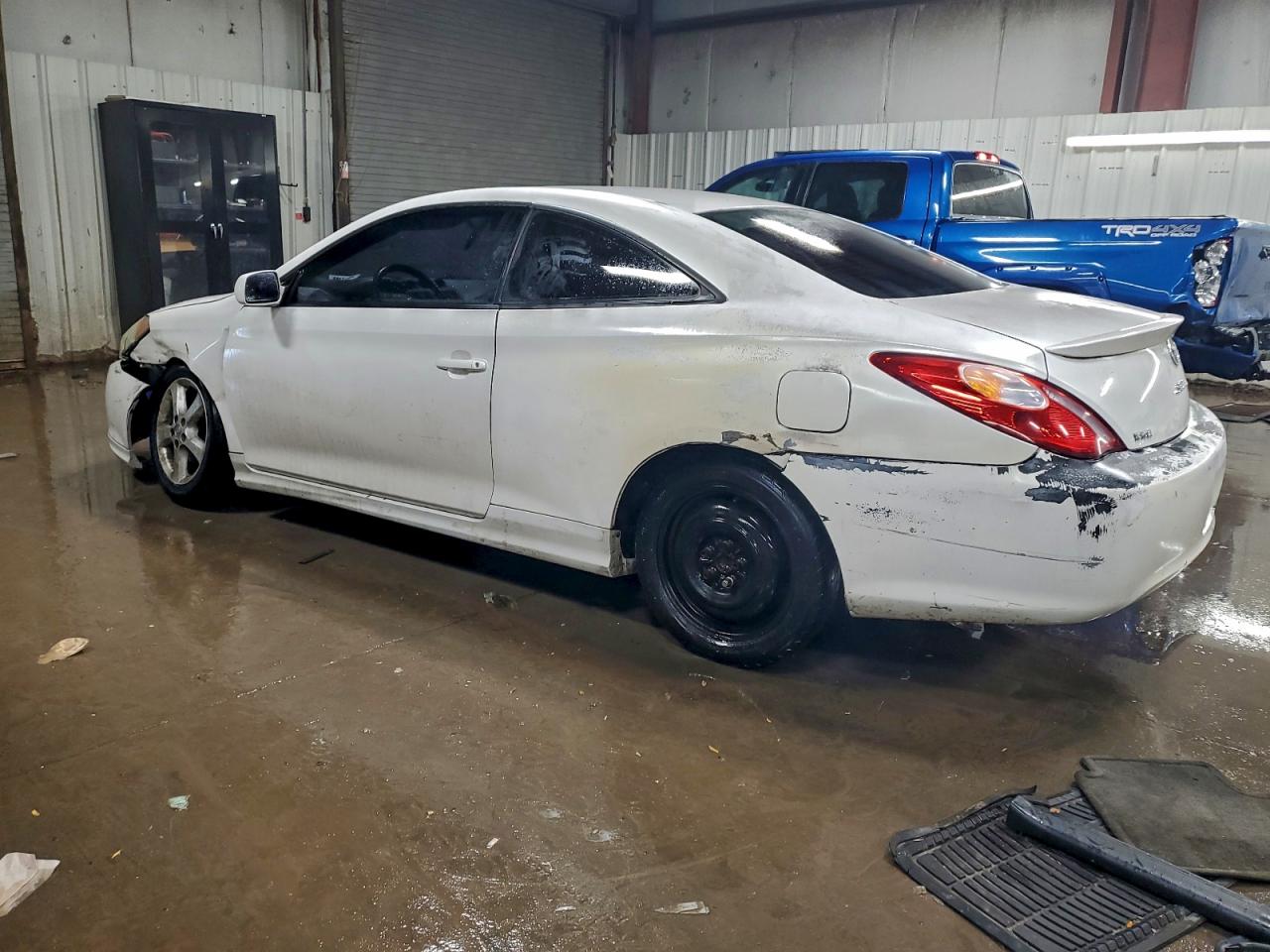 Toyota Camry Se Image 12