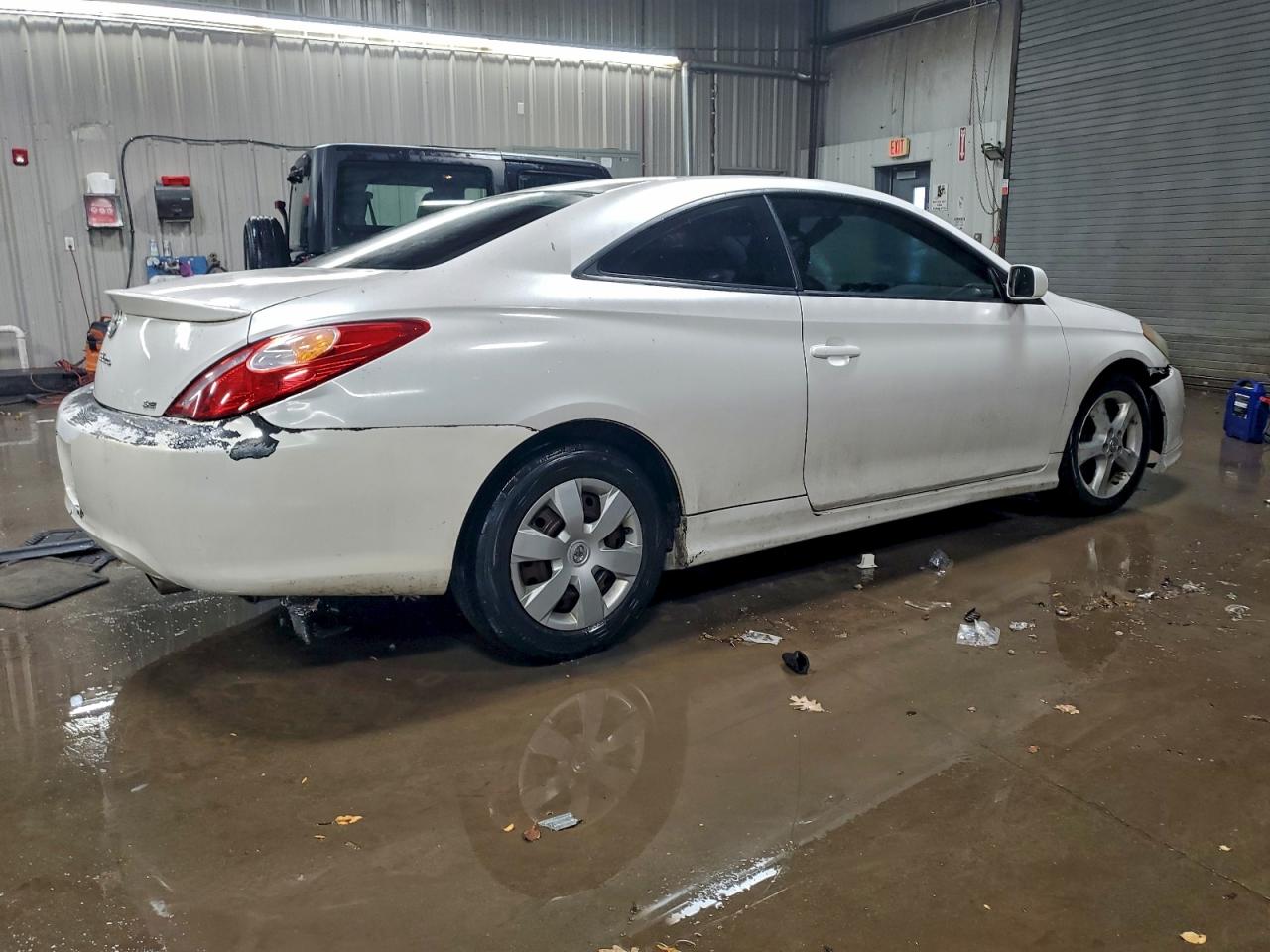 Toyota Camry Se Image 4