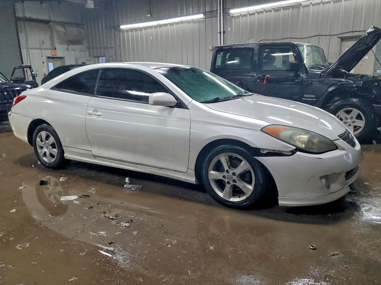 Toyota Camry Se Image 6