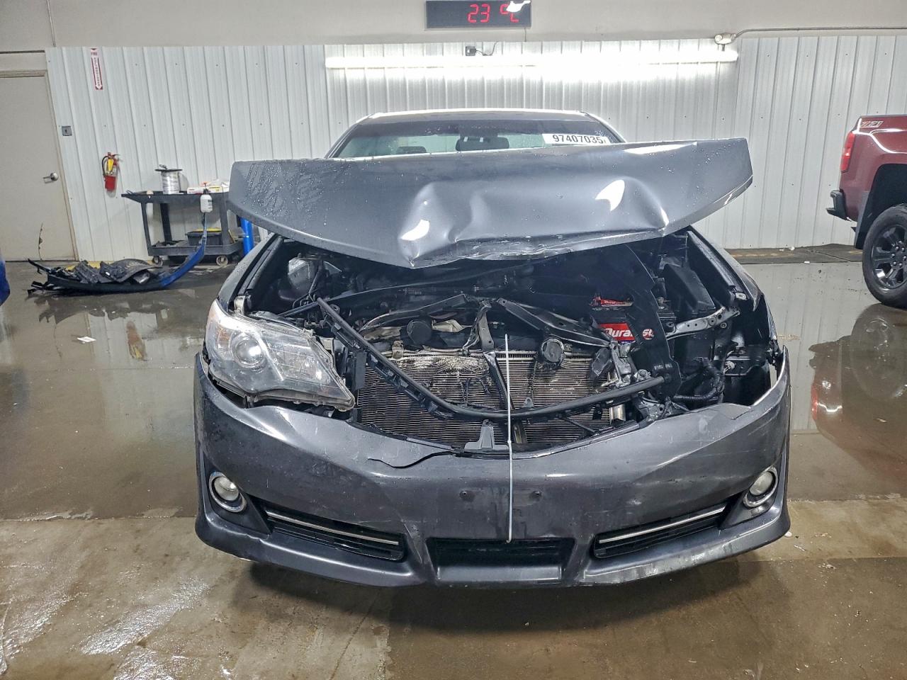 Toyota Camry Base Image 5