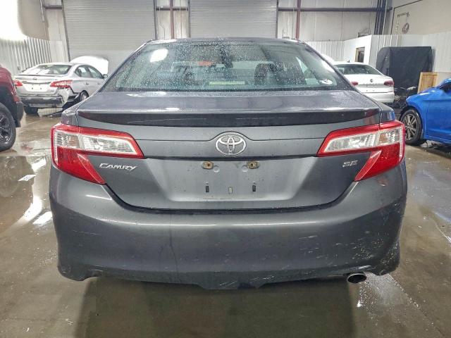 Toyota Camry Base Image 4