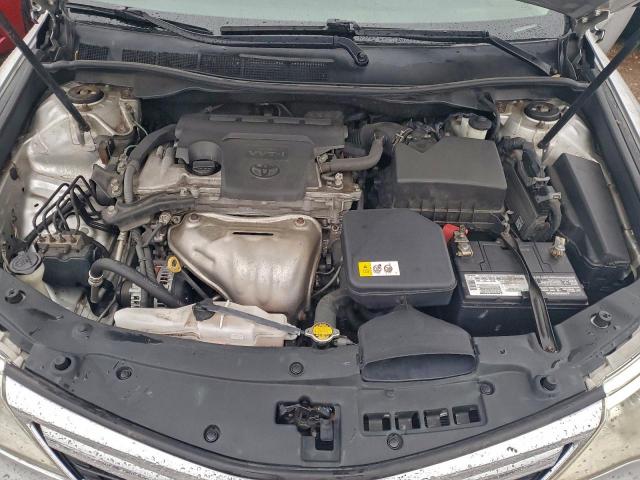 Toyota Camry L Image 2