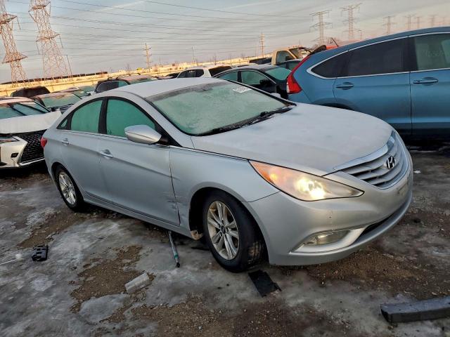 Hyundai SONATA Gls Image 12