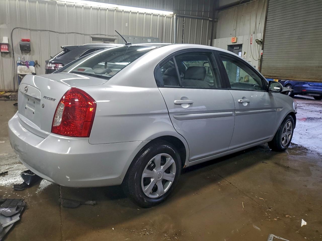 Hyundai ACCENT Gls Image 5