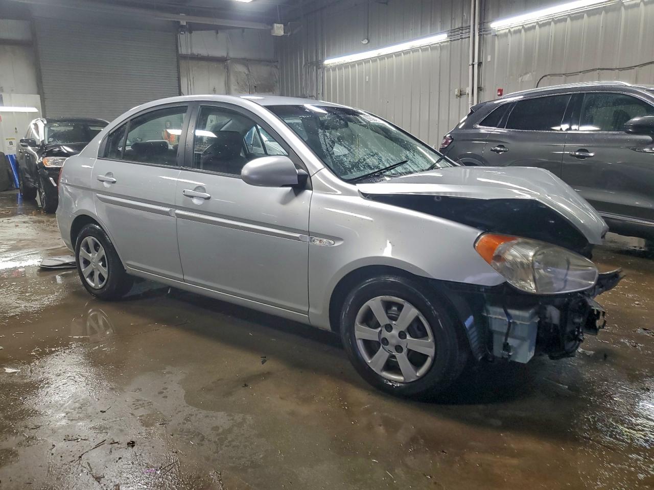 Hyundai ACCENT Gls Image 12