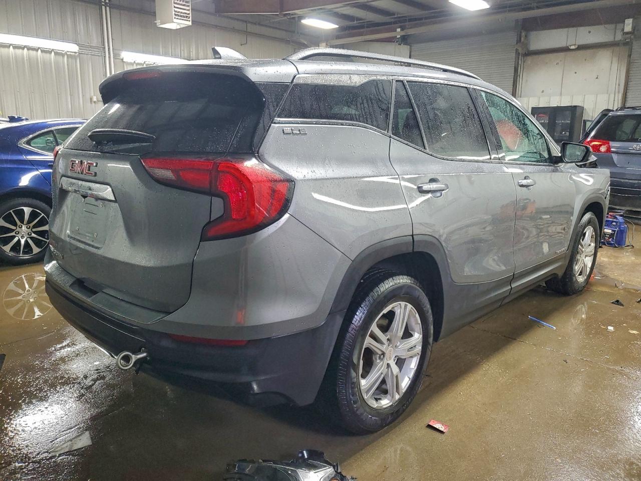 GMC Terrain Sle Image 2