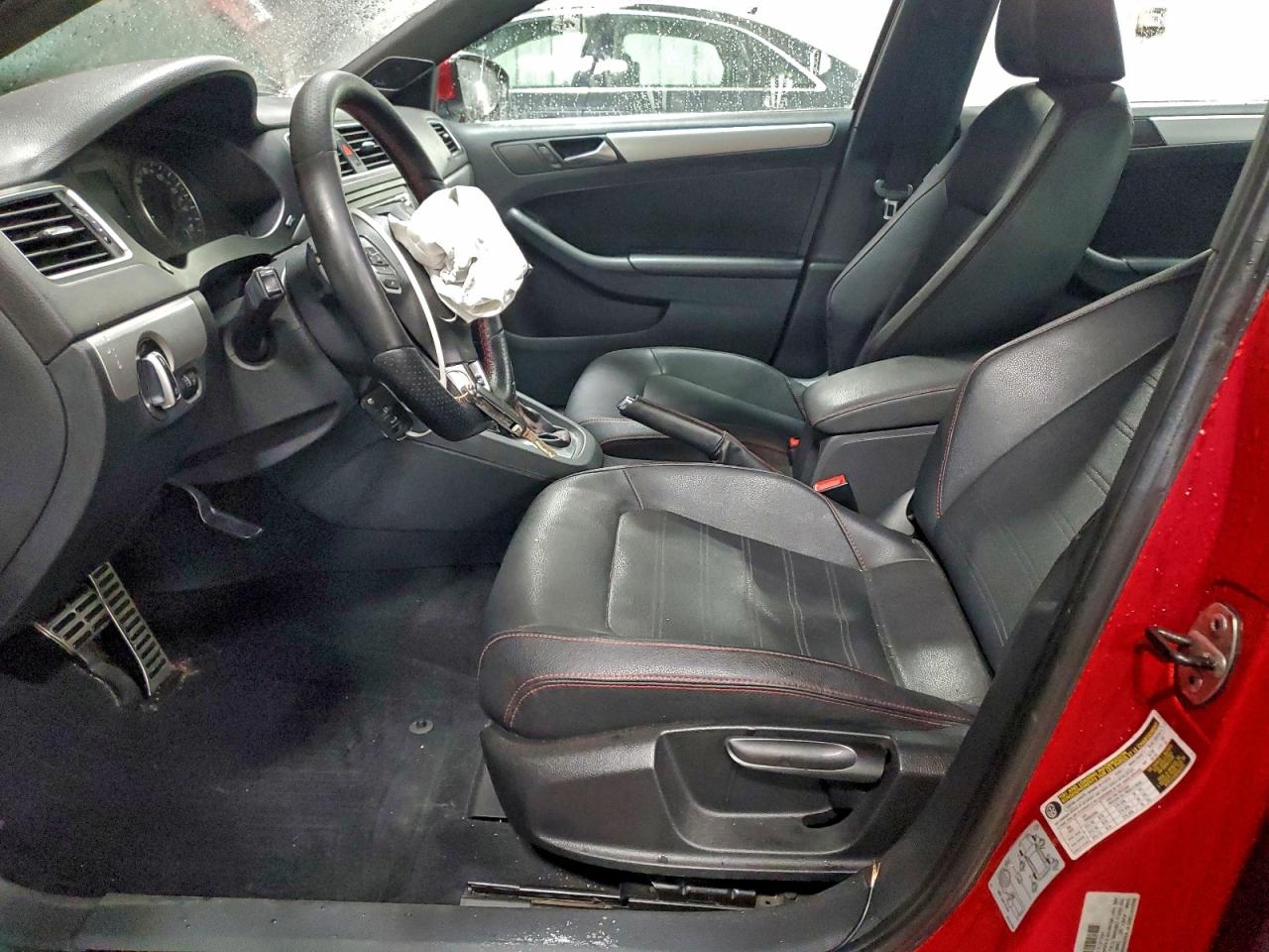 Volkswagen Jetta Gli Image 10