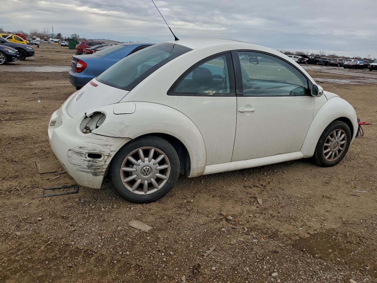 Volkswagen Beetle Gls Image 2