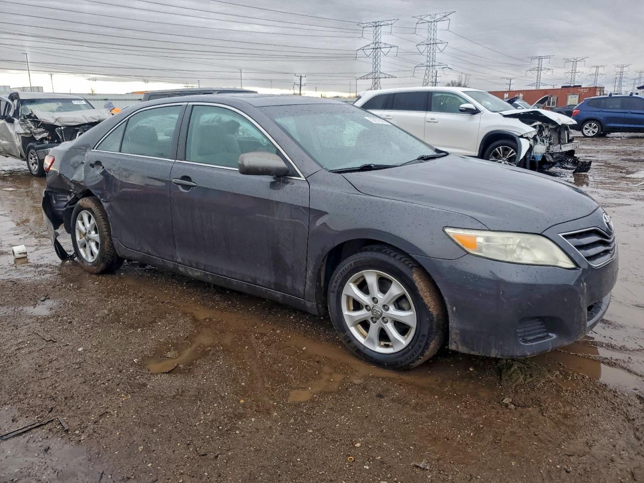 Toyota Camry Base Image 3