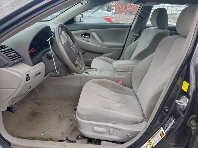 Toyota Camry Base Image 10