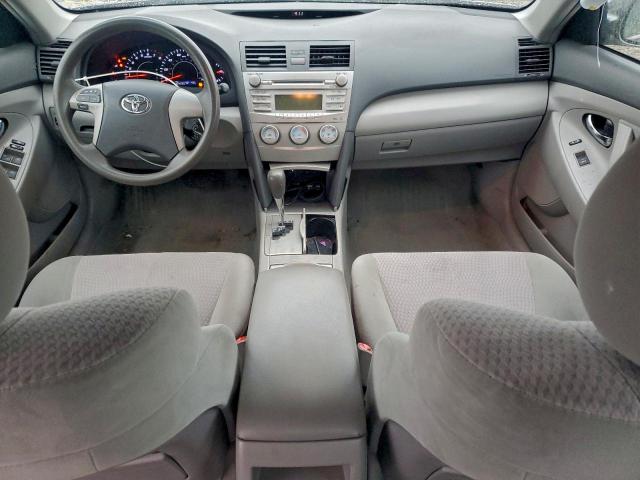 Toyota Camry Base Image 5