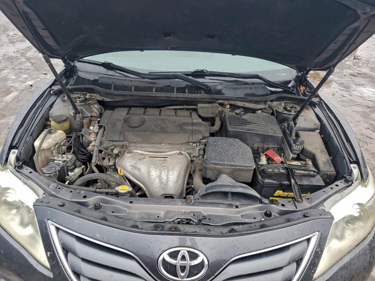 Toyota Camry Base Image 9
