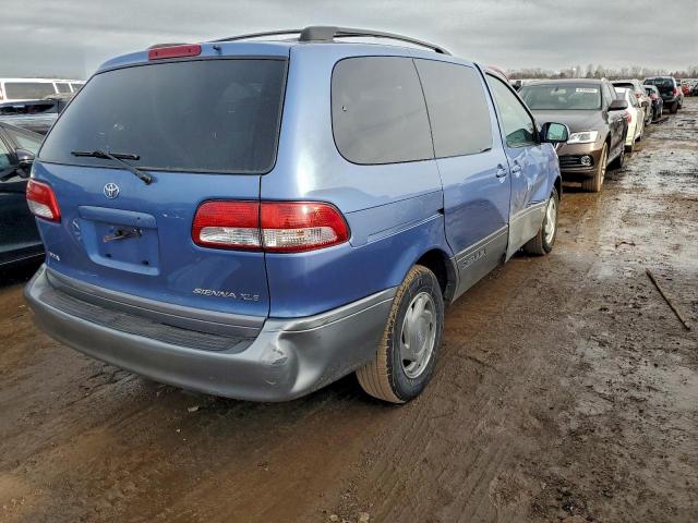 Toyota Sienna Le Image 3