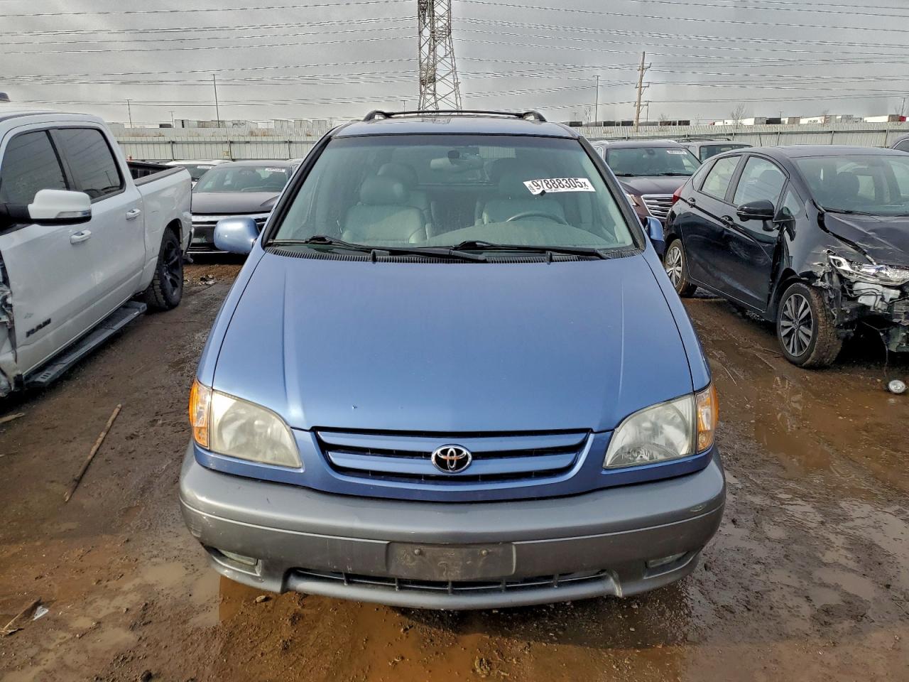 Toyota Sienna Le Image 10