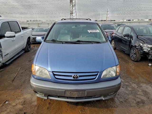 Toyota Sienna Le Image 10