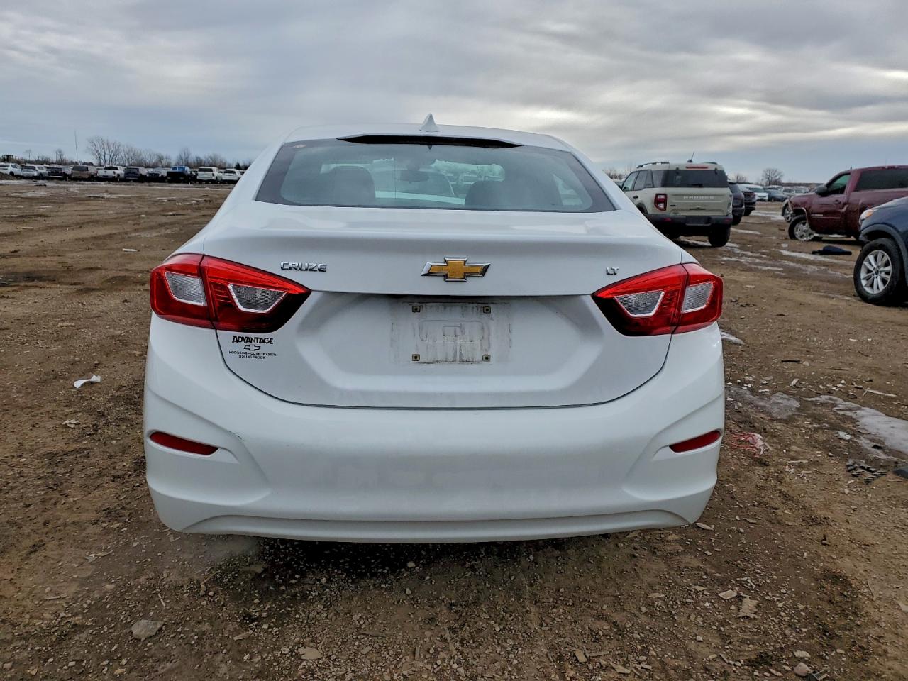 Chevrolet Cruze Lt Image 3