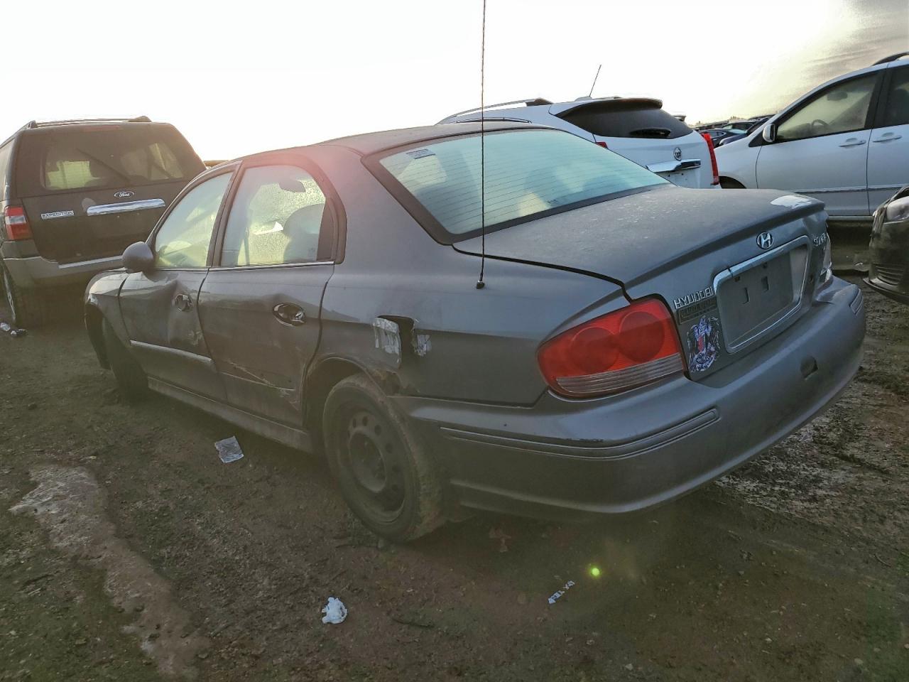 Hyundai SONATA Gl Image 9