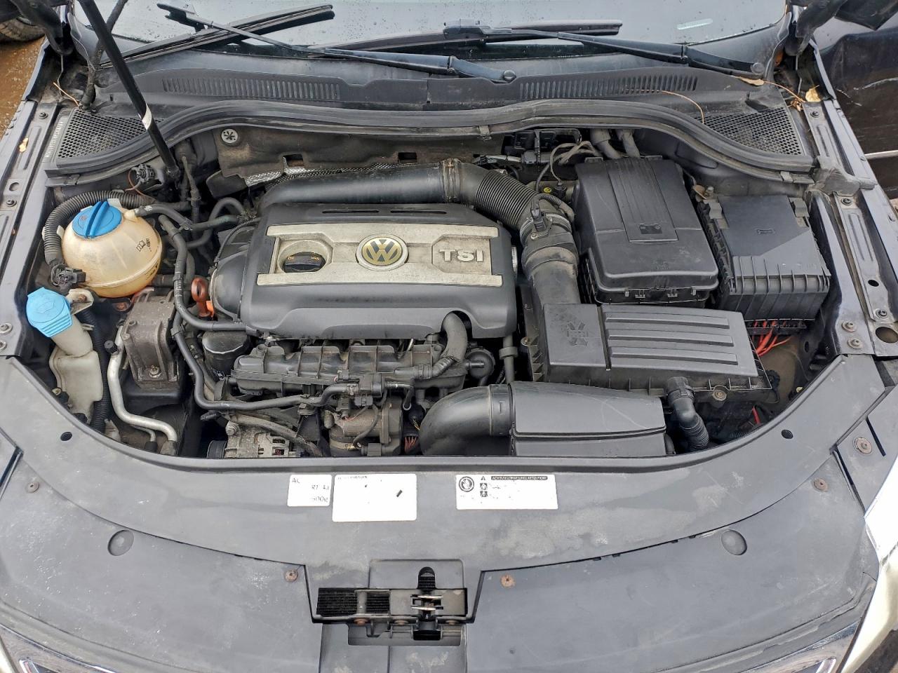 Volkswagen CC Luxury Image 9