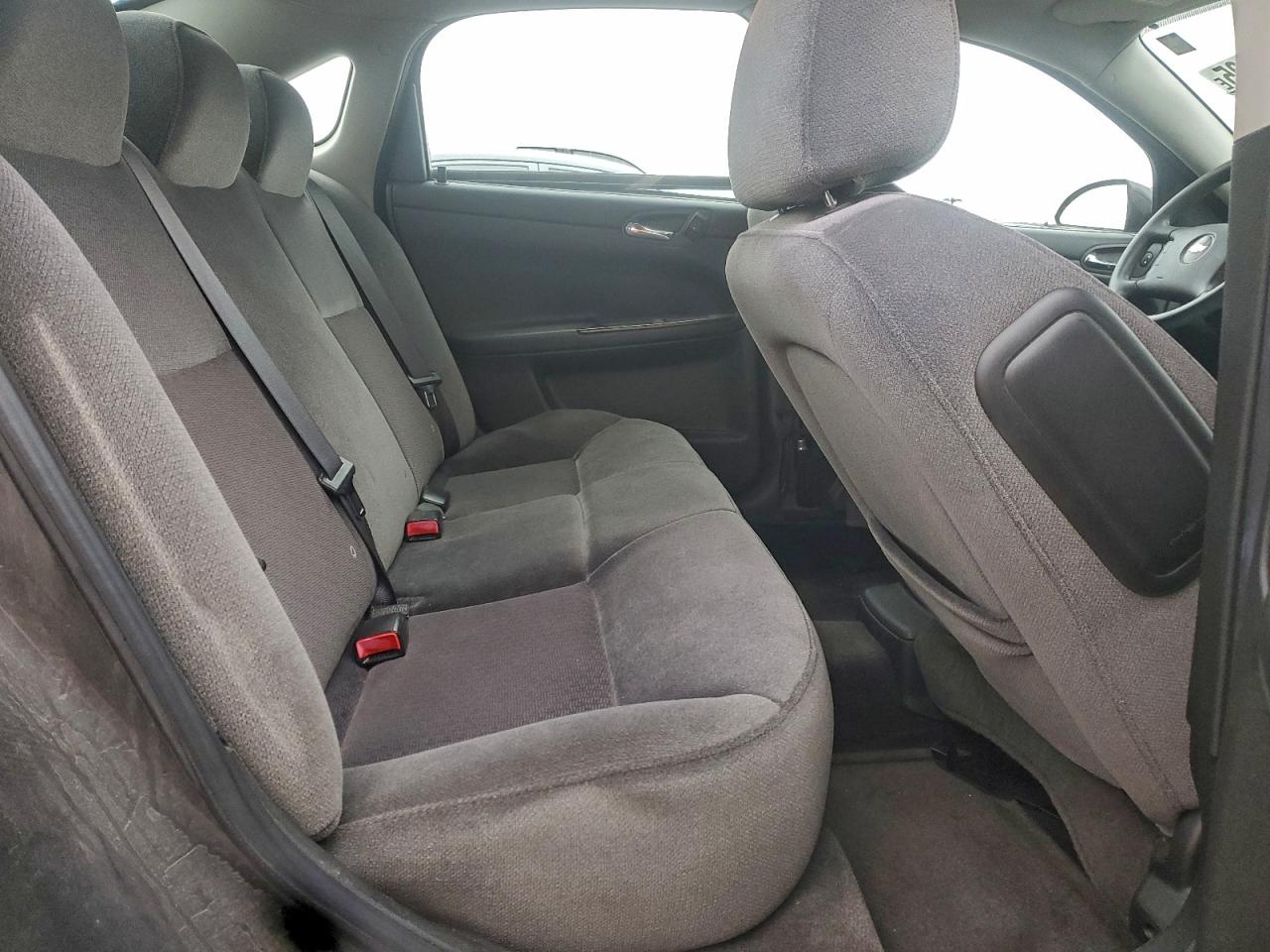 Chevrolet Impala 1lt Image 9