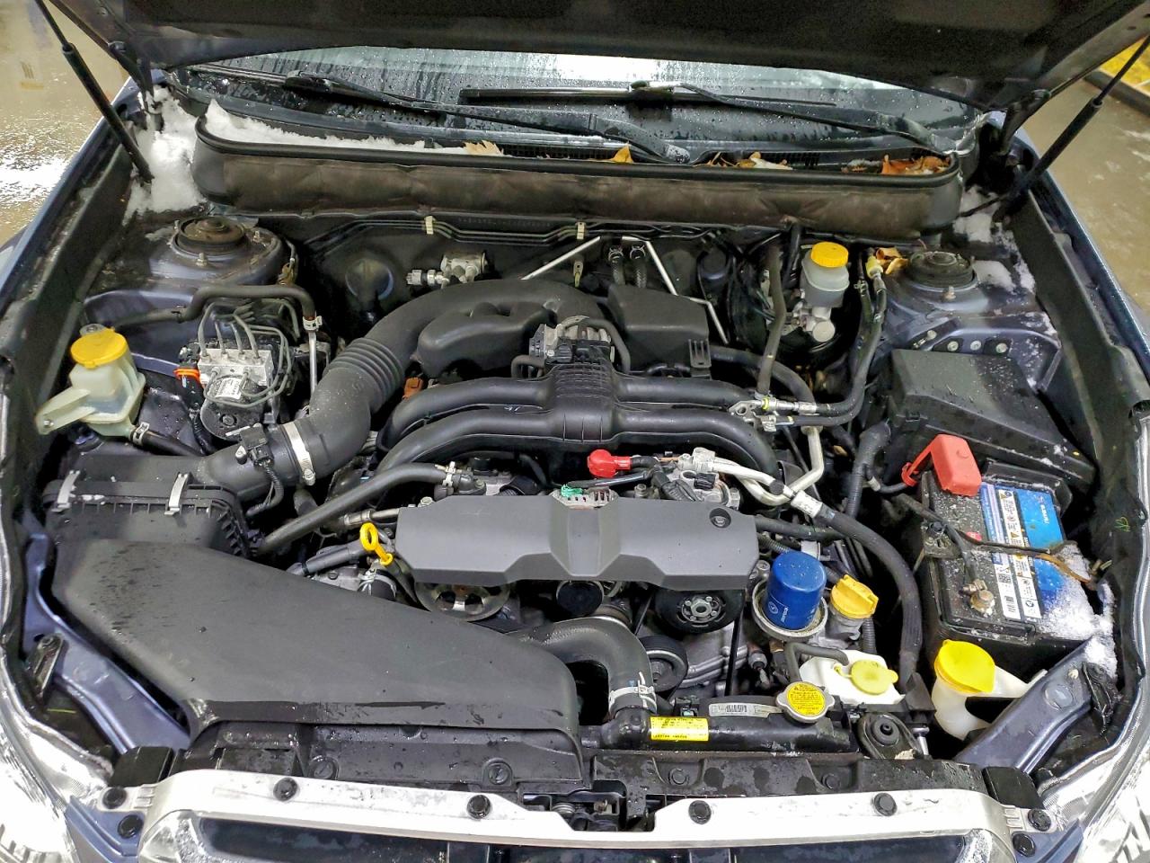 Subaru Outback 2.5i Limited Image 12