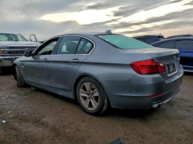 BMW 5 Series I Image 4