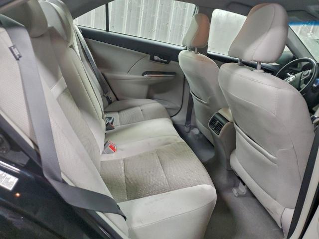 Toyota Camry Hybrid Image 3