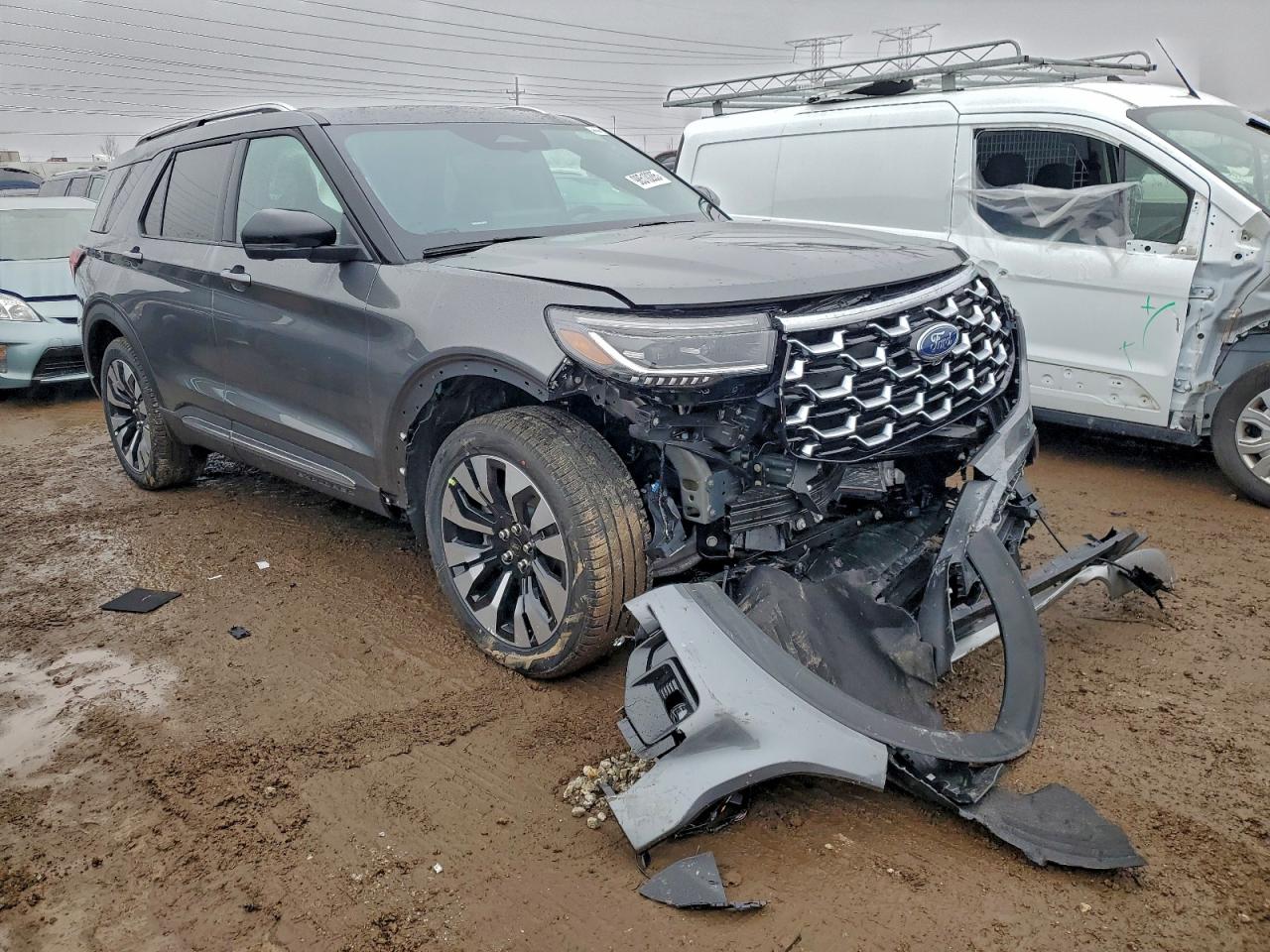 Ford Explorer Platinum Image 6