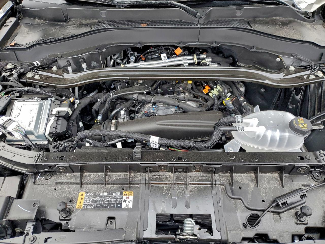 Ford Explorer Platinum Image 9