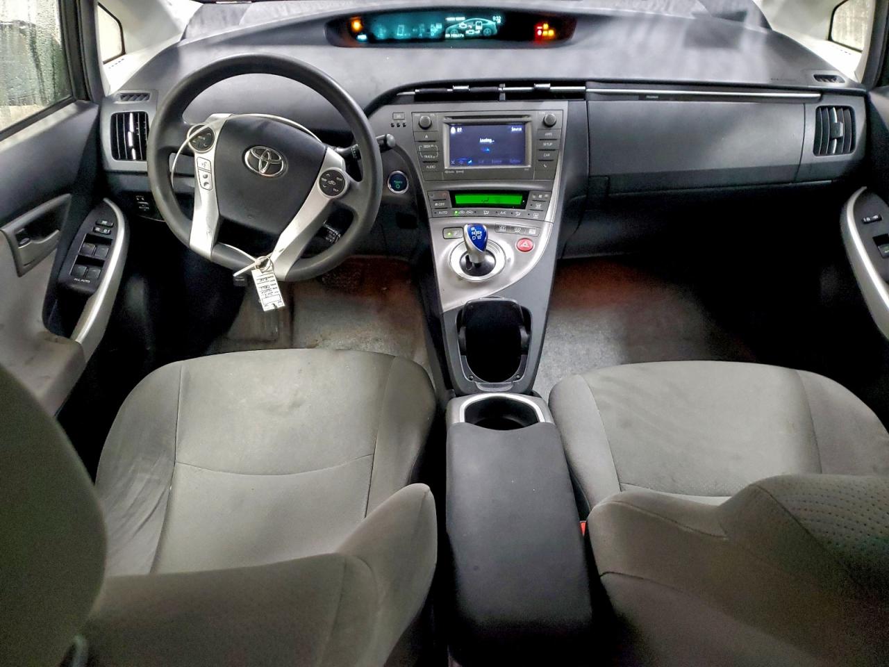 Toyota Prius Image 12