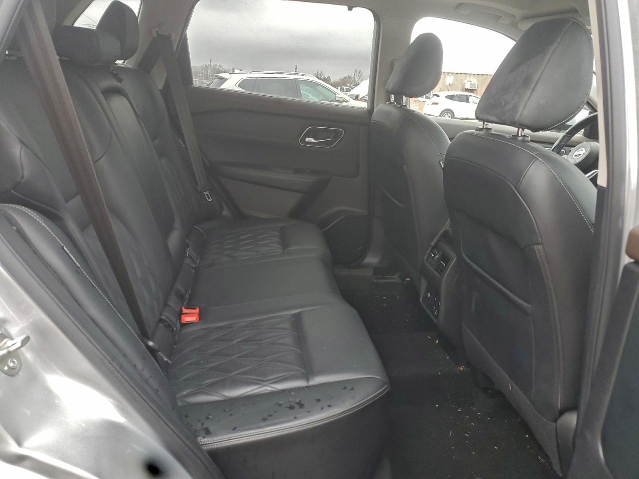 Nissan Rogue Platinum Image 12