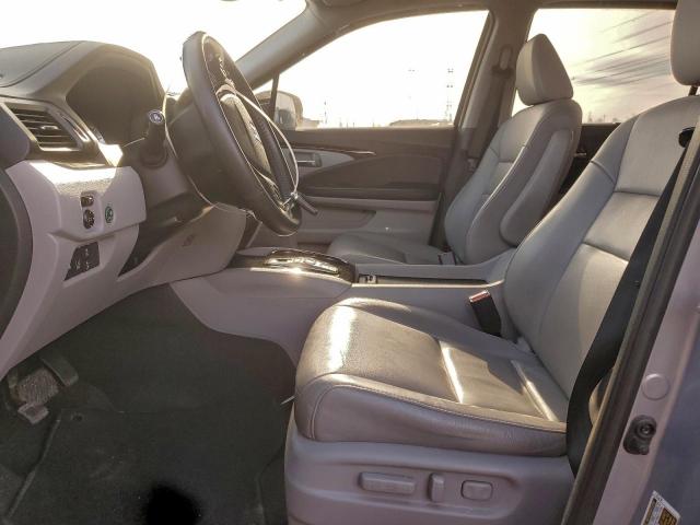 Honda Pilot Touring Image 12