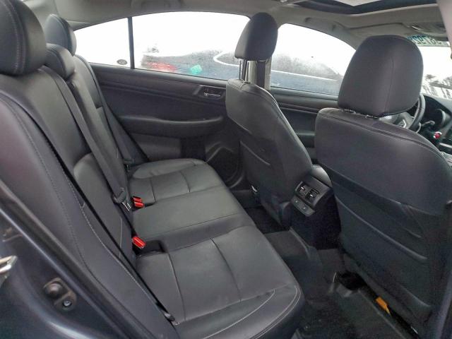 Subaru Legacy 2.5i Limited Image 10