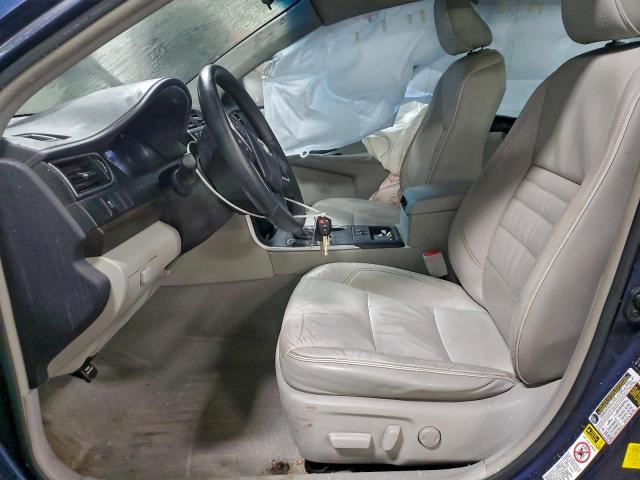 Toyota Camry Le Image 3