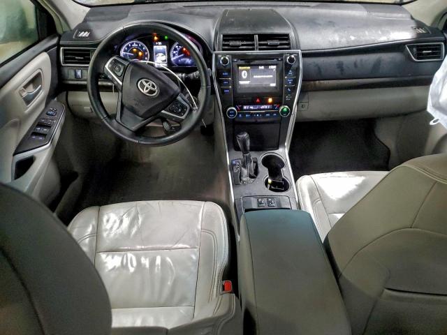 Toyota Camry Le Image 5
