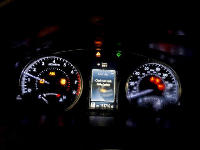 Toyota Camry Le Image 10