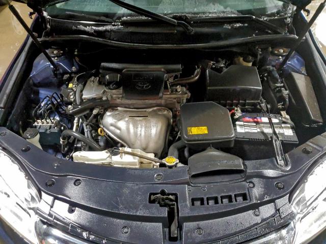 Toyota Camry Le Image 9