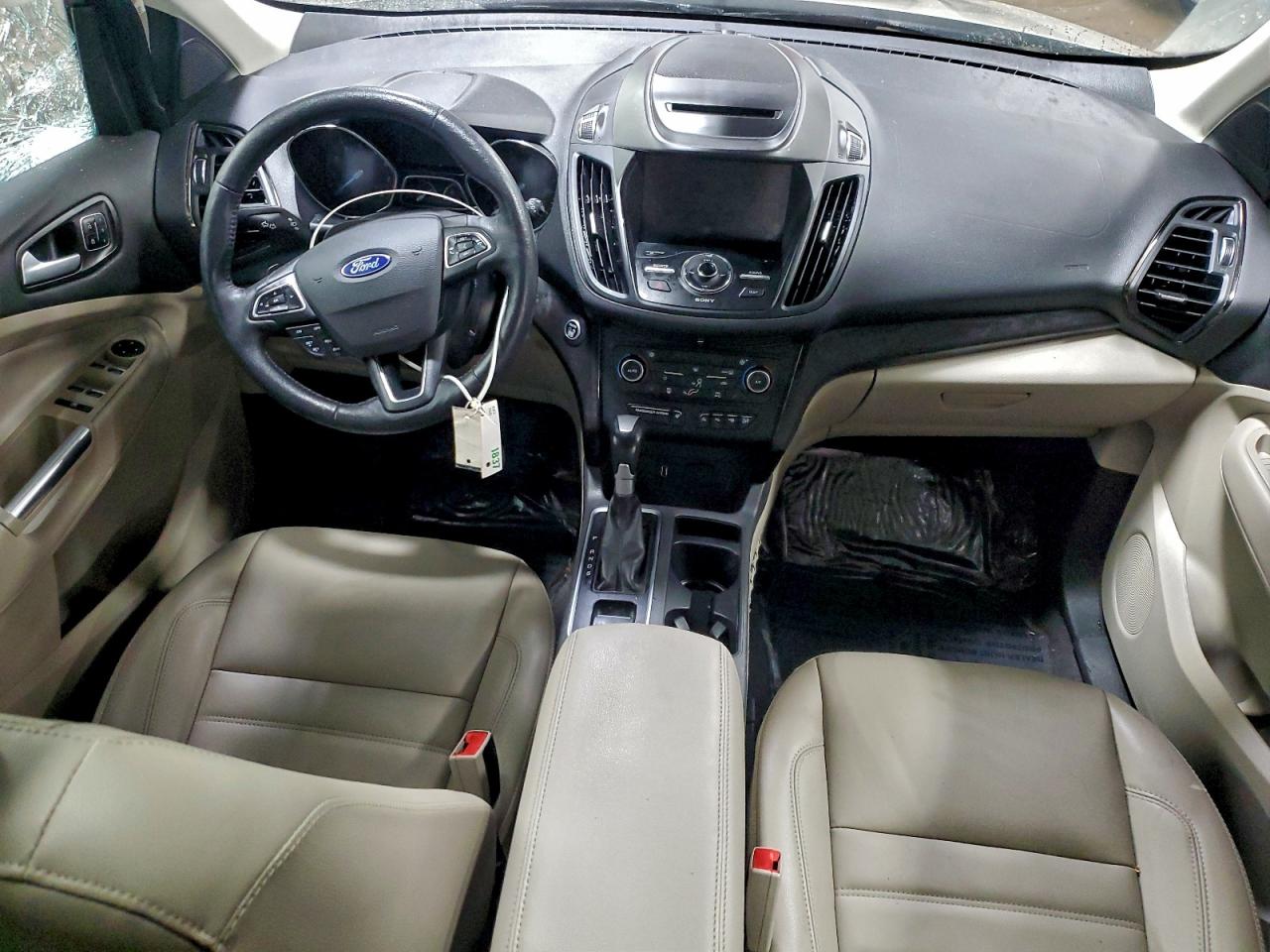 Ford Escape Titanium Image 12