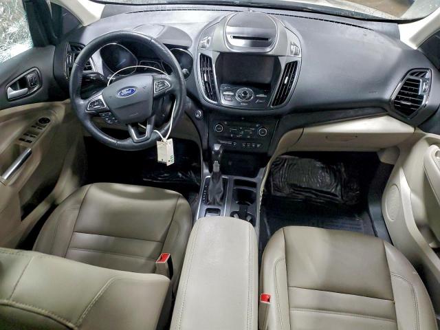 Ford Escape Titanium Image 12