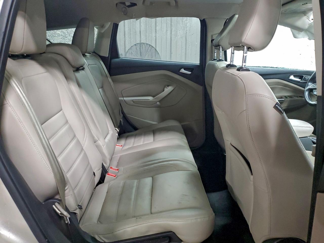 Ford Escape Titanium Image 2