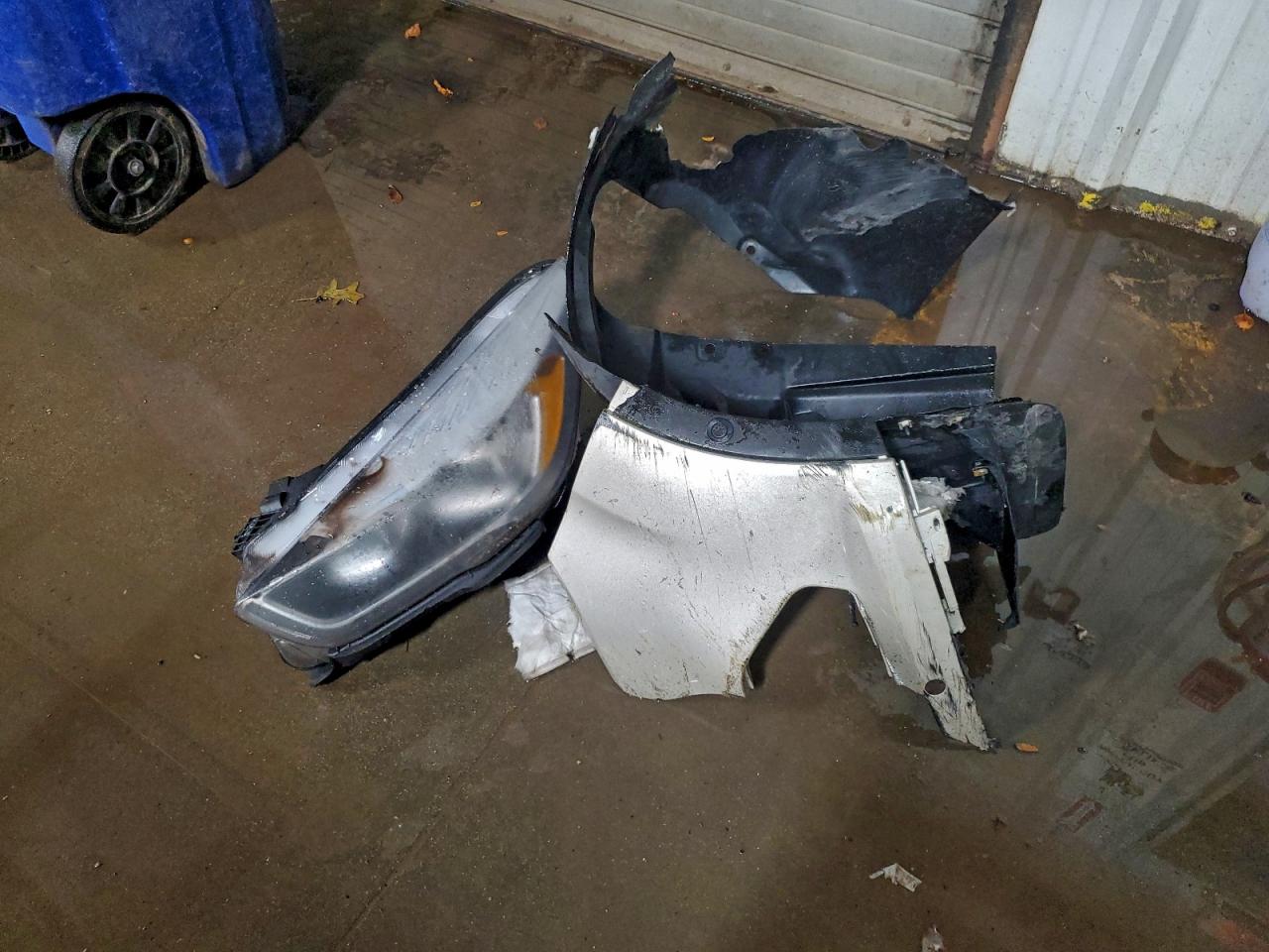 Ford Escape Titanium Image 3